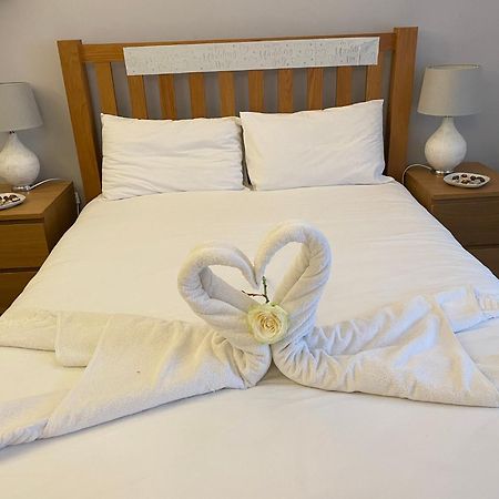 Bournemouth Hot Tub & Sauna Holiday Let Eksteriør bilde