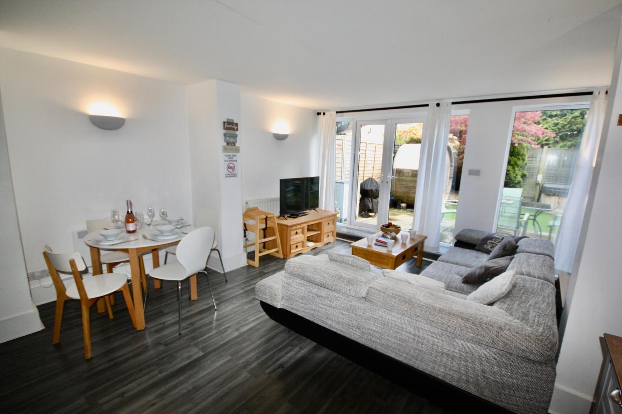 Bournemouth Hot Tub & Sauna Holiday Let Eksteriør bilde