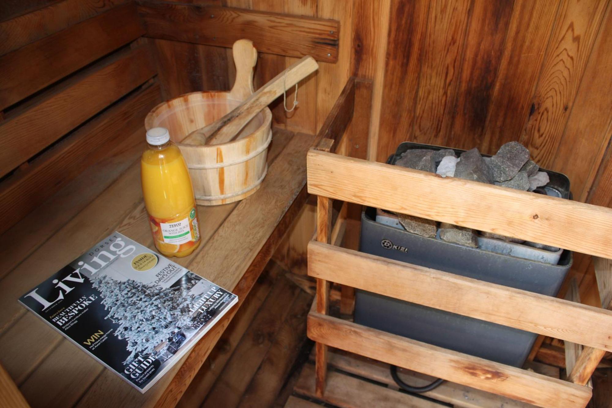 Bournemouth Hot Tub & Sauna Holiday Let Eksteriør bilde