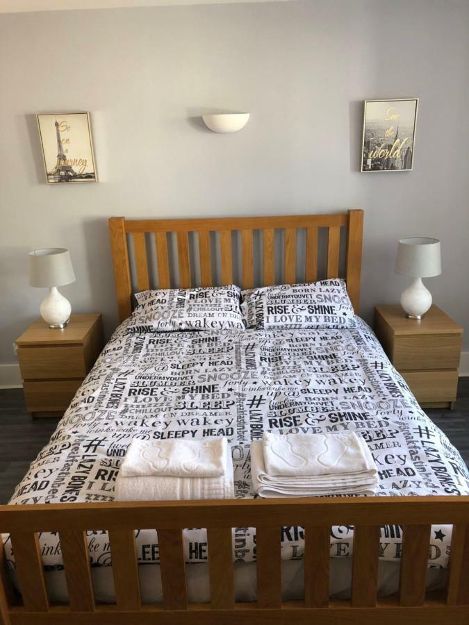 Bournemouth Hot Tub & Sauna Holiday Let Eksteriør bilde