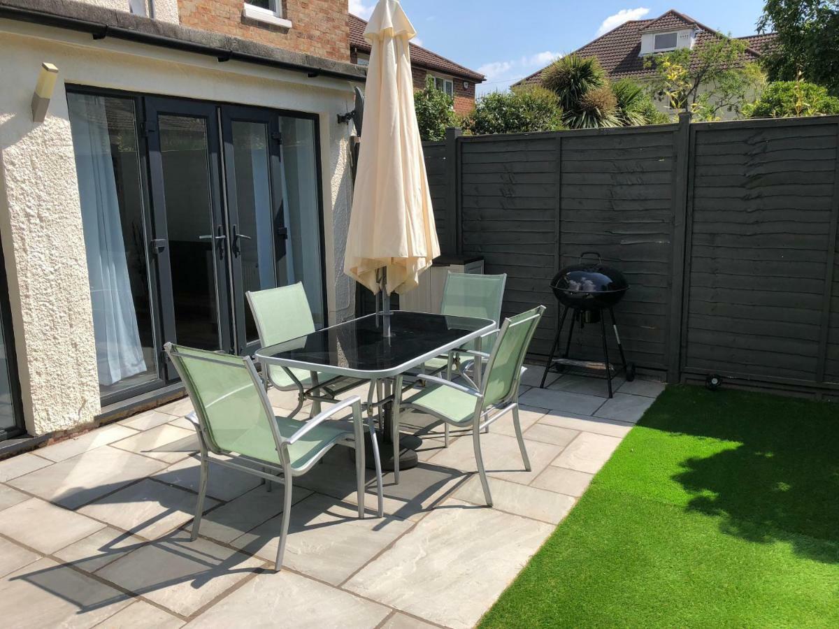 Bournemouth Hot Tub & Sauna Holiday Let Eksteriør bilde