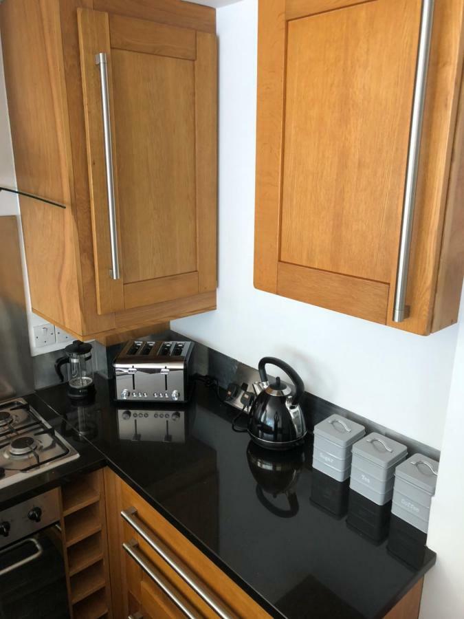 Bournemouth Hot Tub & Sauna Holiday Let Eksteriør bilde