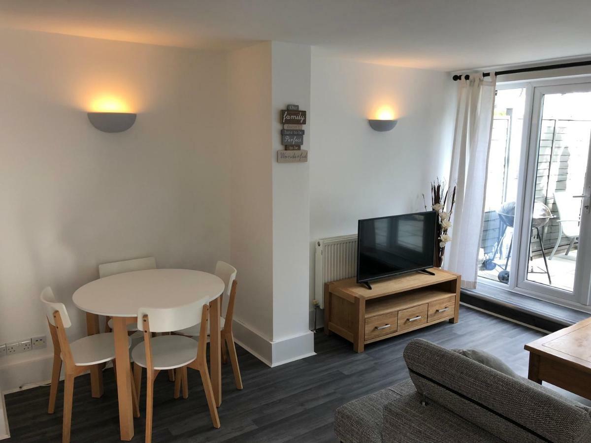 Bournemouth Hot Tub & Sauna Holiday Let Eksteriør bilde