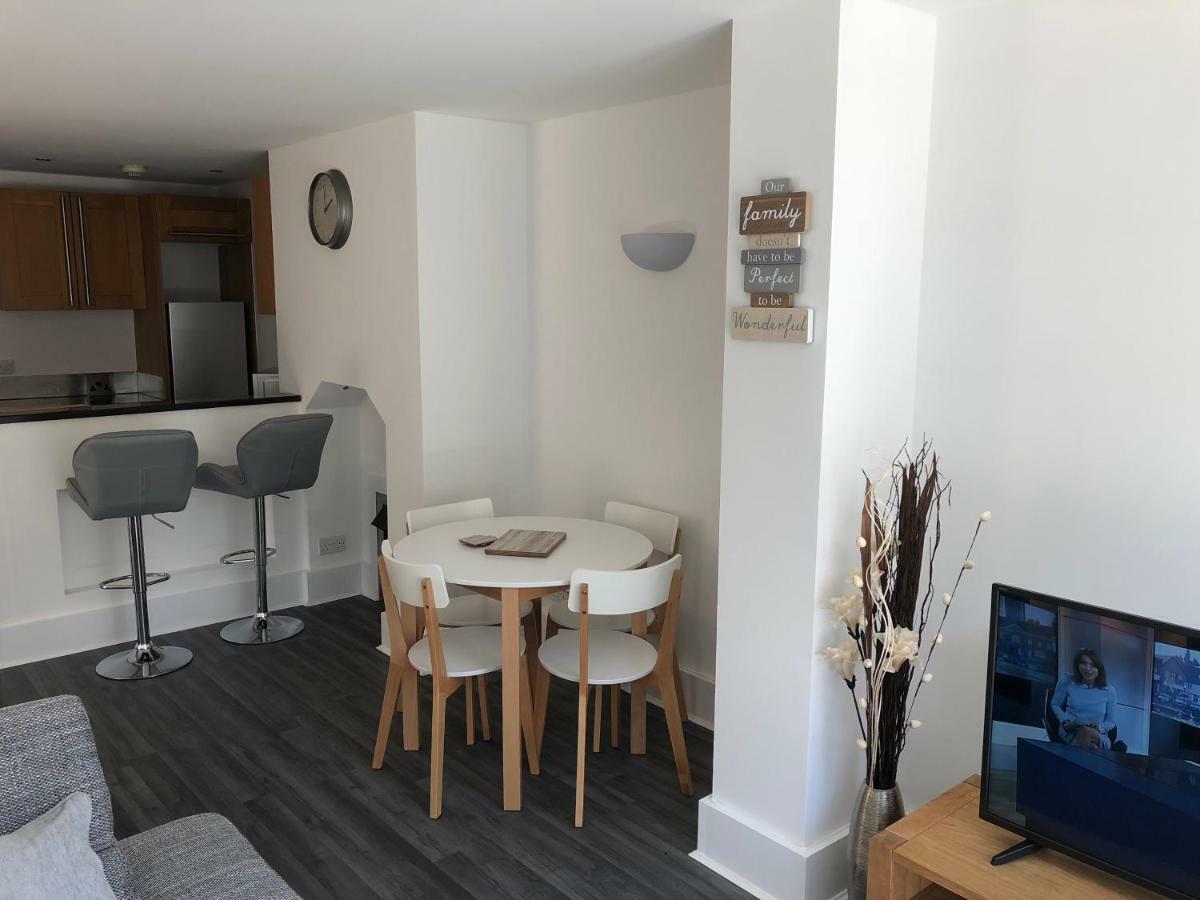 Bournemouth Hot Tub & Sauna Holiday Let Eksteriør bilde