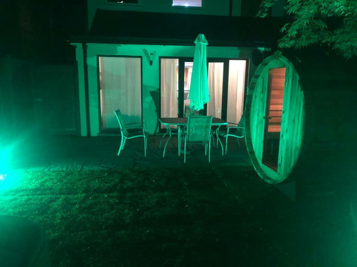 Bournemouth Hot Tub & Sauna Holiday Let Eksteriør bilde